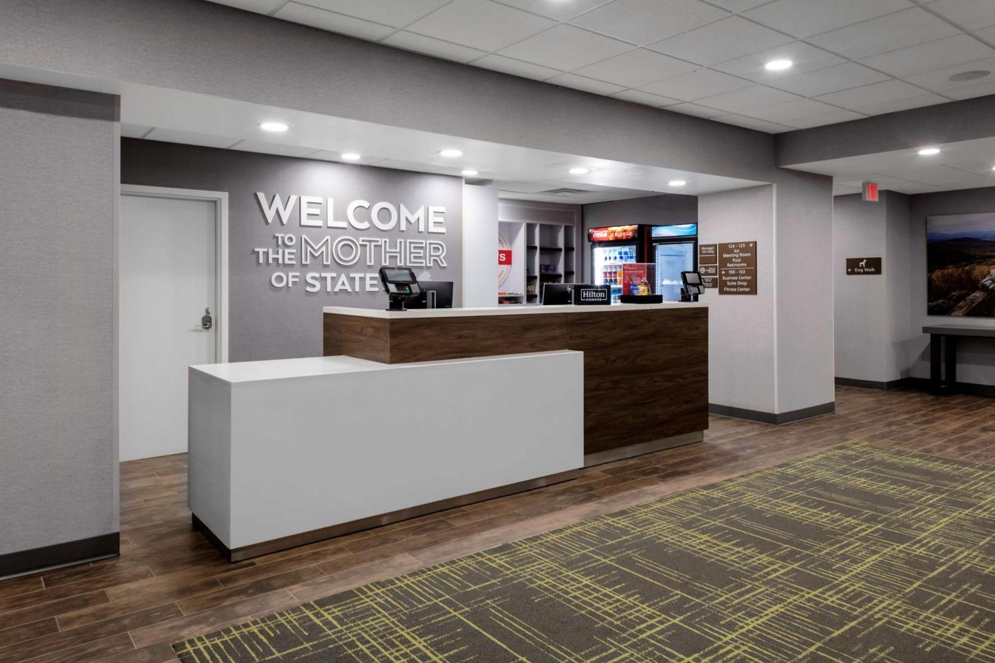 Hampton Inn Gretna - Smith Mountain Lake Exteriör bild